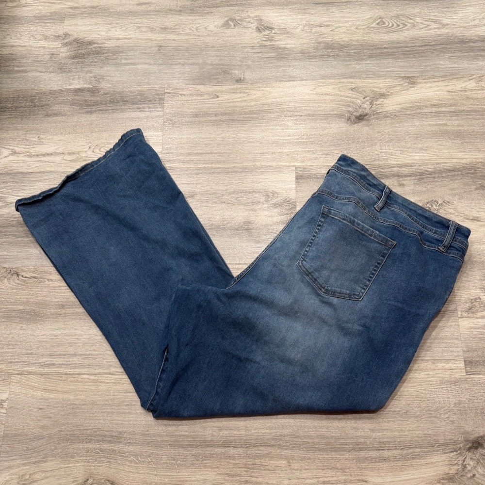 Torrid Luxe Slim Boot Jeans Womens 30R Medium Wash Distressed Stretch Denim